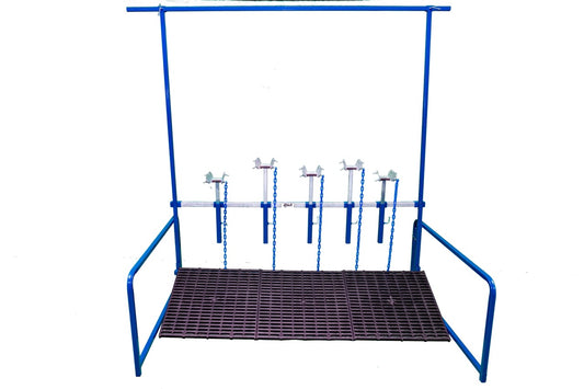 Sheep and goat show stand setup designed for safer handling and routine management