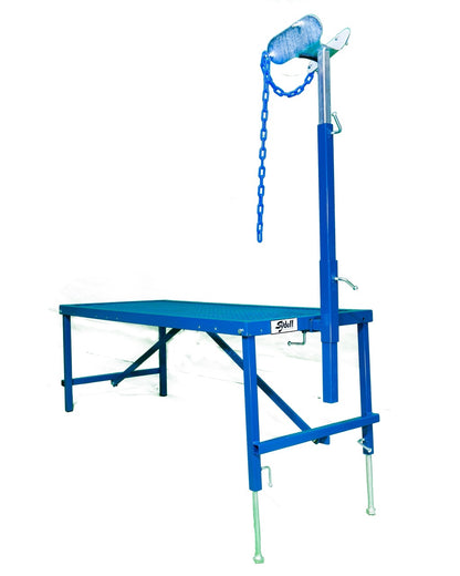 Sheep and goat show stand setup designed for safer handling and routine management