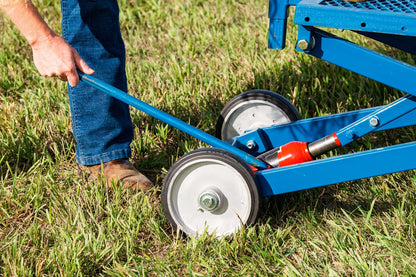 Detail view of fitting stand connection and adjustable components for sheep and goats