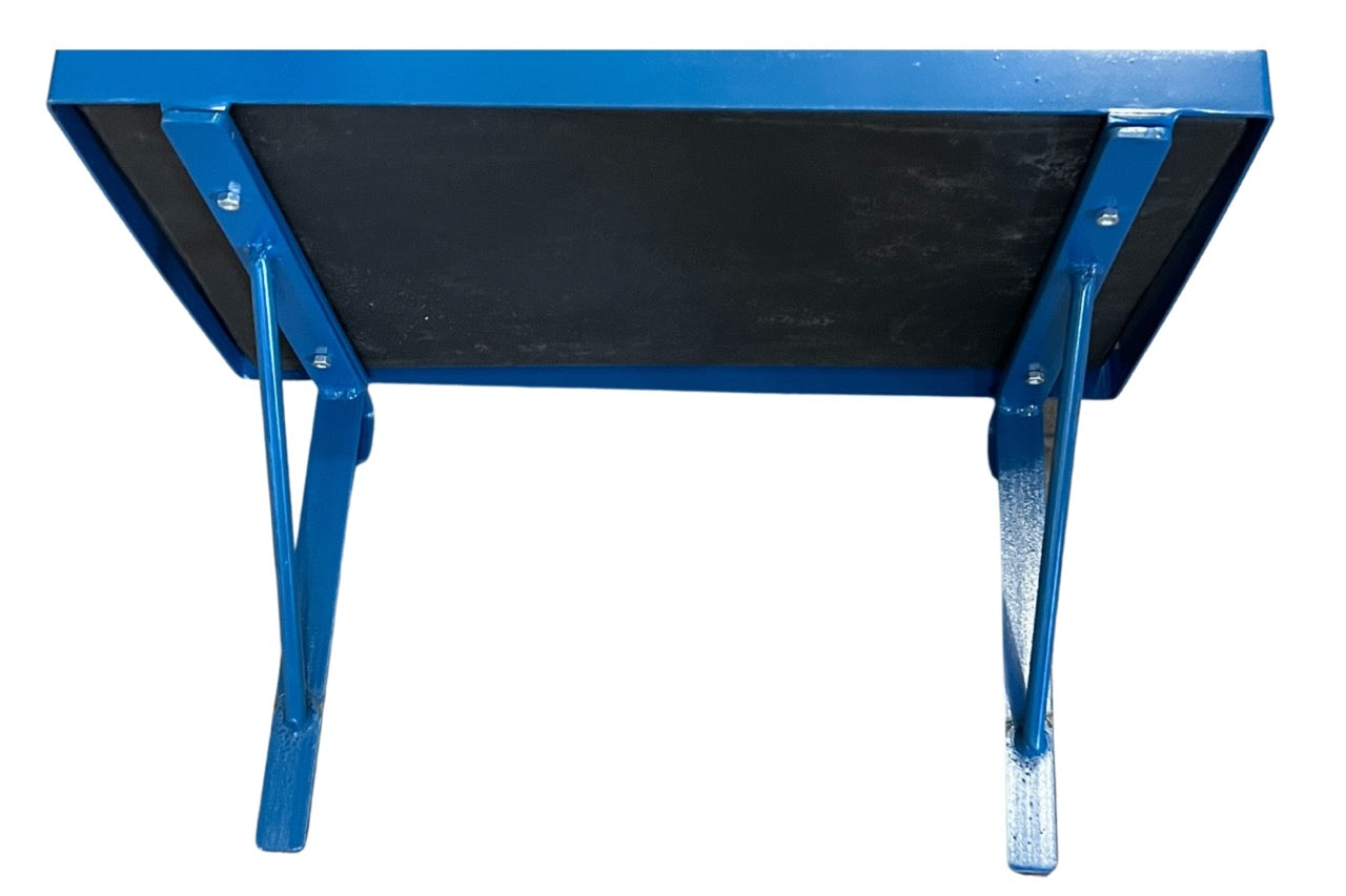 Sydell alley work tray for goat and sheep farm equipment