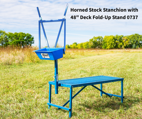 Horned Stock Stanchion with a 48"or 36" Fold-Up Stand 0737