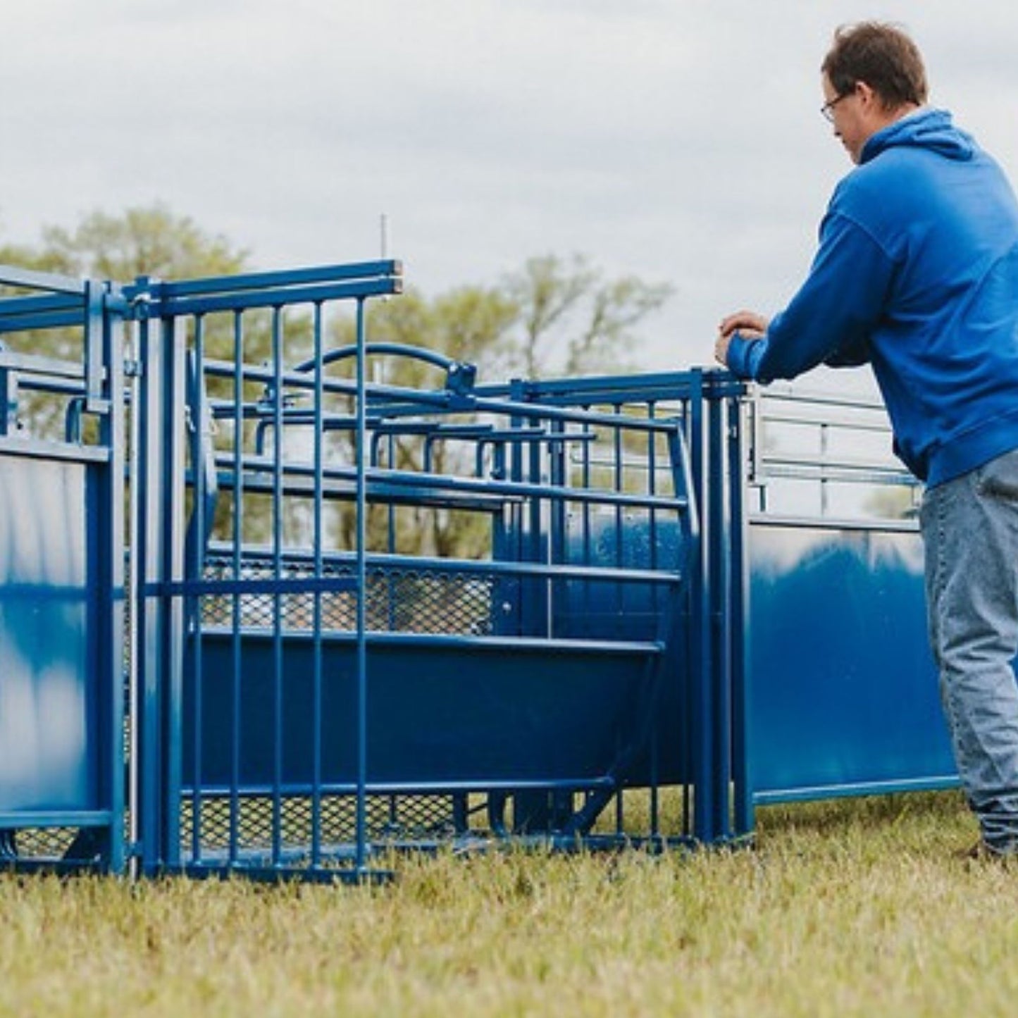 Tilt Table for Sheep & Goats Hoof Trimming | Sydell #0930